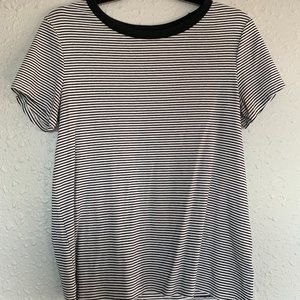 OLD NAVY Black and White Striped T-Shirt